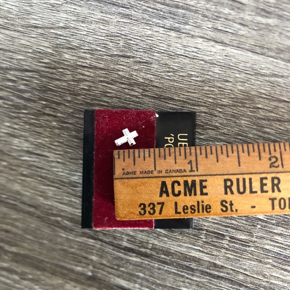 Vtg Dainty Silver Cross Stud Earrings - Picture 8 of 8